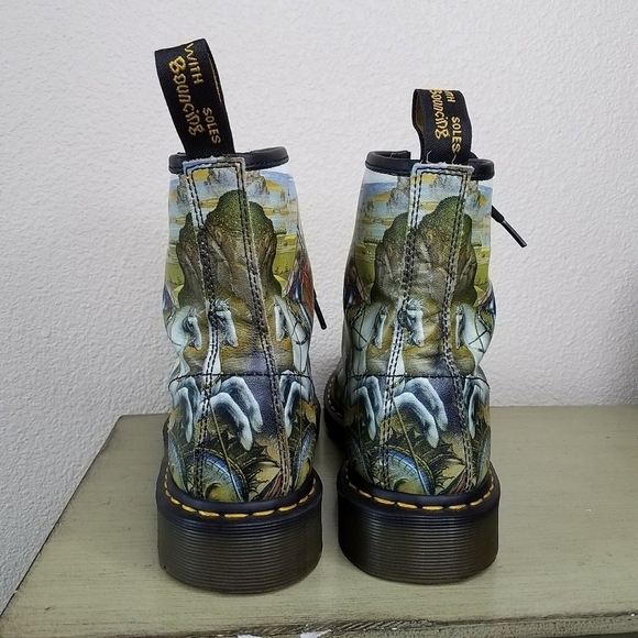 Dr Martens 1460 George & Dragon Print 8 Eye Boots-RARE - Picture 8 of 9